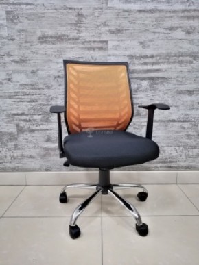 Кресло Barneo K-138 для персонала (черная ткань оранжевая сетка) в Елабуге - elabuga.ok-mebel.com | фото